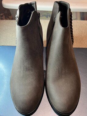 MIA Women's Ankle Boots in Grey Suede Size 7 NWT